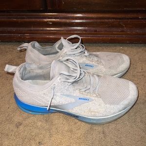 Brooks Men’s Running Shoes Size 10.5